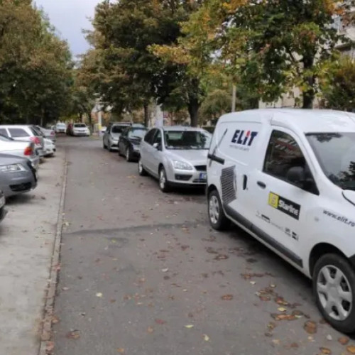 Probleme cu parcarea ilegală pe aleea Retezat nr. 2, blocând accesul la garaje