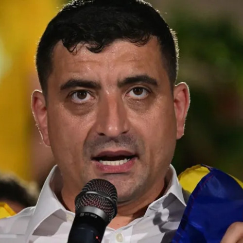 Aur își menține poziția dominantă în preferințele electorale din România