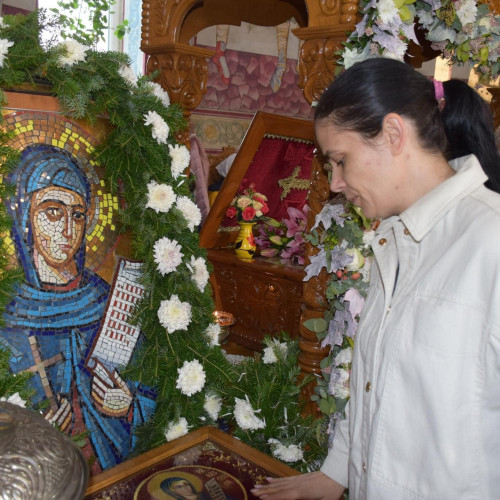 Credincioșii români sărbătoresc 14 octombrie, ziua Sfintei Parascheva și obiceiurile asociate