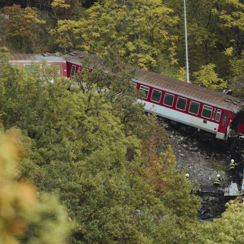 Accident feroviar în estul Slovaciei: 66 de răniți după coliziunea a două trenuri