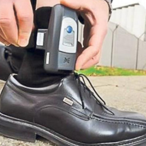 Nicuşor Dan promulgă legea pentru monitorizarea electronică a persoanelor inculpate