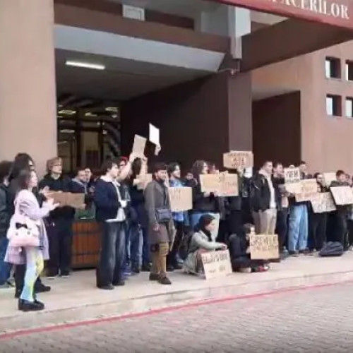 UBB schimbă orarul facultății mate-info după protestele studenților
