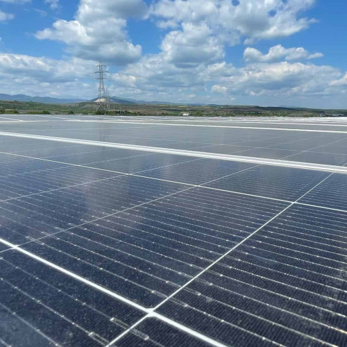 Ancheta ANAF privind rețeaua transfrontalieră de evaziune cu panouri fotovoltaice, trimisă la Parchet