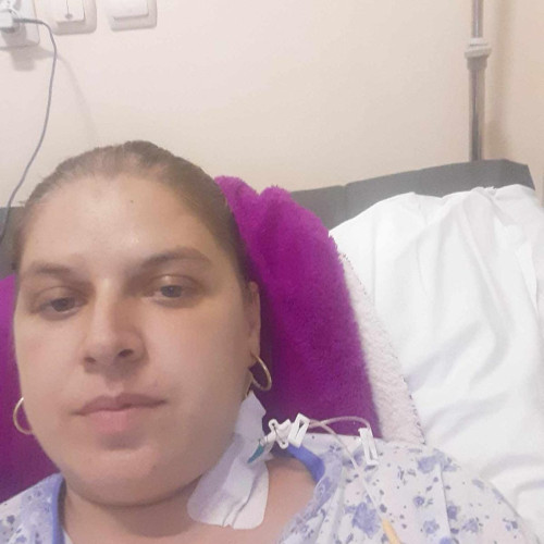 O femeie din Botoșani luptă pentru viața ei în urma unui cancer agresiv