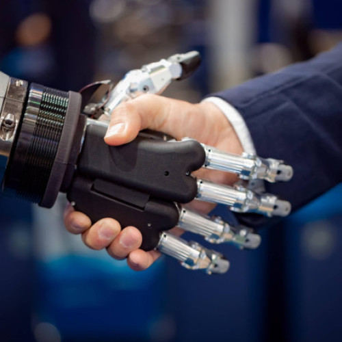 Un studiu Microsoft identifică joburile cel mai expuse automatizării prin inteligență artificială