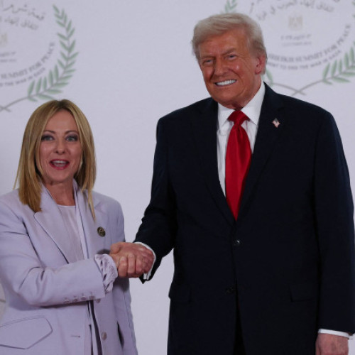 Donald Trump laudă succesul și frumusețea Giorgiei Meloni la summitul din Egipt