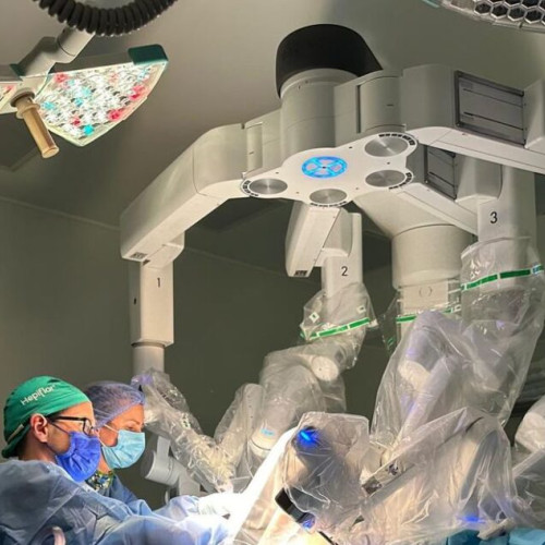 Spitalul Județean Bistrița a realizat 100 de intervenții robotice de succes