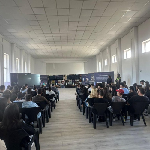 Polițiștii gorjeni au informat peste 120 de elevi despre pericolele drogurilor