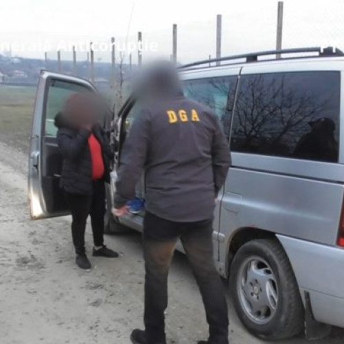 Polițiști din Botoșani au refuzat o mită oferită de un șofer prins cu viteză excesivă