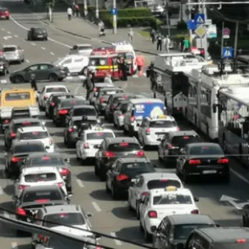 Trafic aglomerat în Cluj-Napoca afectează șoferii și transportul public dimineața