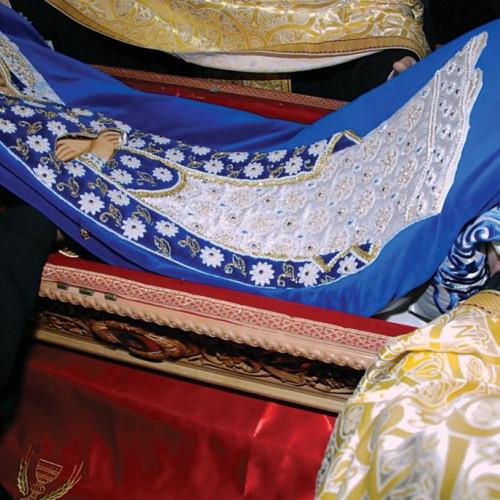 Veșmântul Sfintei Cuvioase Parascheva ajunge la Târgu Jiu pentru pelerini