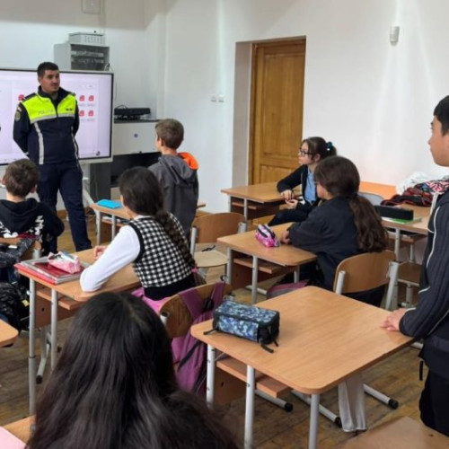 Polițiștii din Odobești au promovat comunicarea nonviolentă la Școala Gimnazială Găgești