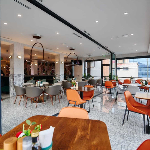 Restaurant Nepo, reper culinar și loc de întâlnire în Alba Iulia