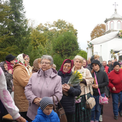 Credincioșii din Cumpăna sărbătoresc cu tradiție și ospitalitate în cinstea Sfintei Parascheva