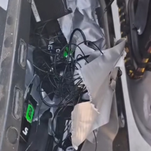 Sindicatul Europol semnalează pericolul unui sistem audio-video improvizat în autospeciala din Mehedinţi