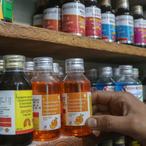 OMS avertizează asupra unor siropuri de tuse toxice fabricate în India