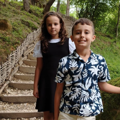 Părinții lui Matei, susținuți de Fundația Polisano după diagnosticarea malformației cardiace