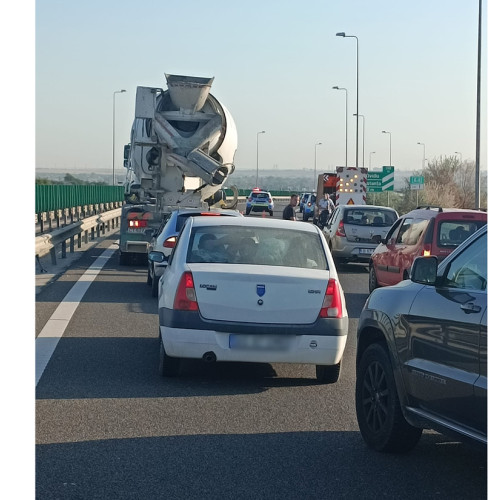 Trafic restricționat pe A2 din cauza unui accident la kilometrul 177