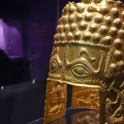 Un român suspectat de investigații preliminare înaintea furtului Coifului de la Coţofeneşti