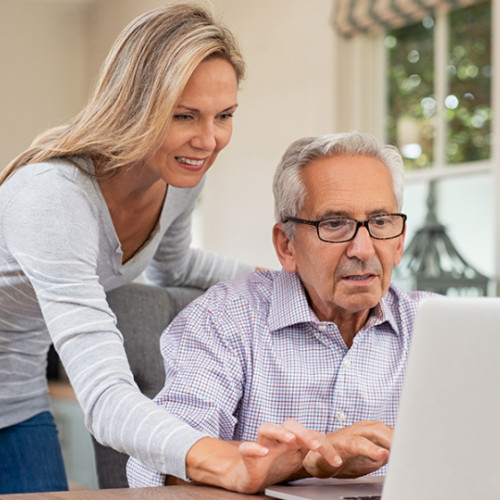 Ateliere digitale pentru seniori la biblioteca din Galați în parteneriat cu CARP