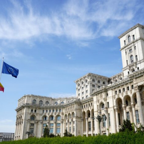 Palatul Parlamentului va fi iluminat pentru comemorarea părinților copiilor decedați