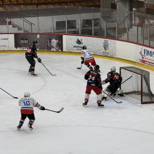 CSM Galați câștigă categoric meciul de hochei U20 împotriva Red Hawks