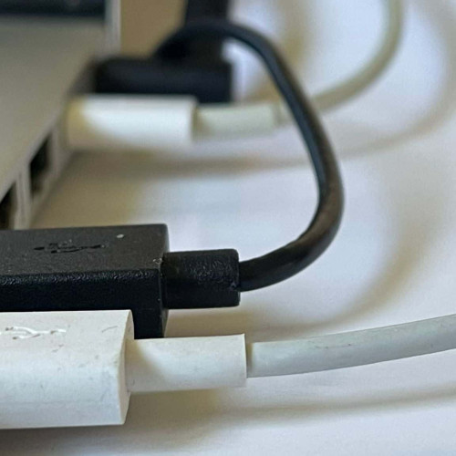 Uniunea Europeană impune un singur standard pentru încărcătoarele USB