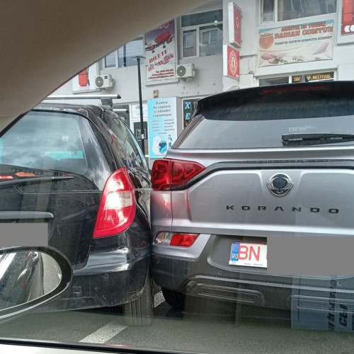 Bistrița schimbă marcajele pentru parcări din spic în parcări perpendiculare