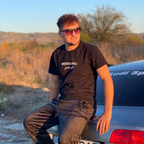 Doliu în Plopșoru după moartea tragică a tânărului Robert-Cristian Dafinoiu