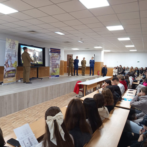 Militari și elevi au sărbătorit Ziua Armatei României la Liceul Tehnologic Turceni