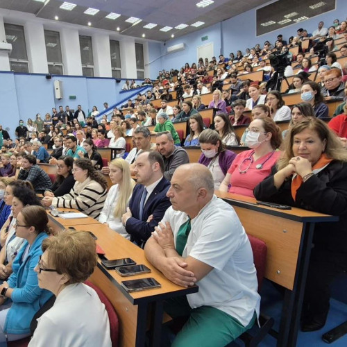 România lansează un program complex de formare pentru echipe oncologice interdisciplinare