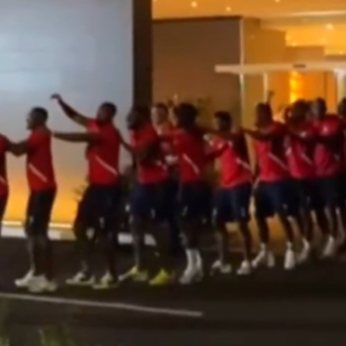 Jucătorii din Surinam au răspuns cu voie bună la încercarea fanilor din Panama de a-i deranja