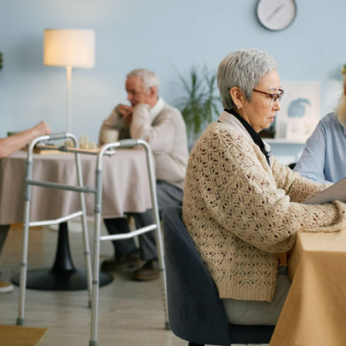 Românii trăiesc în medie opt ani mai puțin decât europenii, atrage atenția medicul Eugenia Bratu