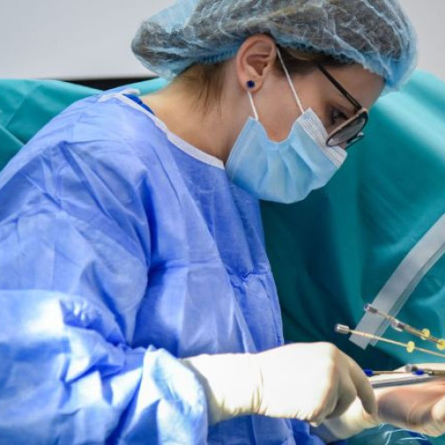 Pacienta cu cancer de col uterin vindecată prin tratamente moderne la centrul Sanador