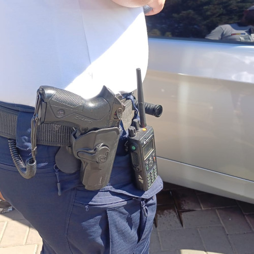 Soț reținut la Gura Humorului după oprirea mașinii conduse de soția sa din Botoșani