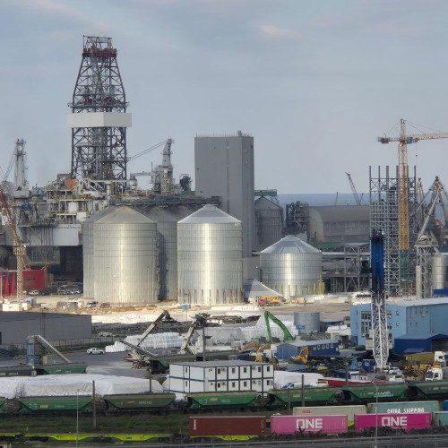 Zboruri supersonice de antrenament în zona Constanței până în octombrie 2025