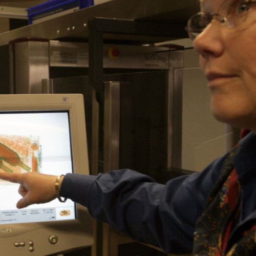 Reguli actualizate pentru transportul lichidelor în bagajul de mână pe aeroporturile din România