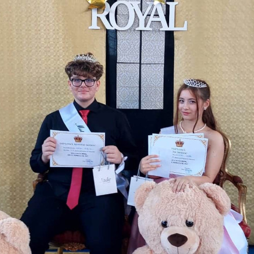 Daria Lavinia Glodean și Sebastian Marian, Miss și Mister Boboc 2025 la liceul din Alba Iulia