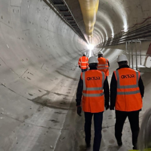 Ministrul Transporturilor a verificat lucrările la tunelurile de pe tronsonul Apața-Cața
