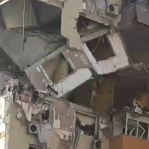 Explozie puternică într-un bloc din București a făcut victime și pagube majore