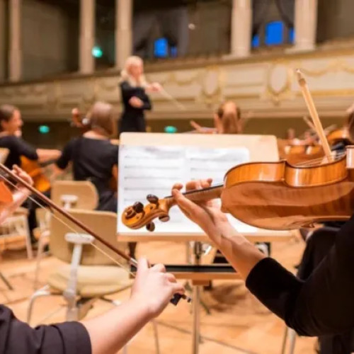 Orchestra Regală de Tineret a Filarmonicii „Transilvania” concertează la Cluj în cadrul Festivalului Toamna Muzicală
