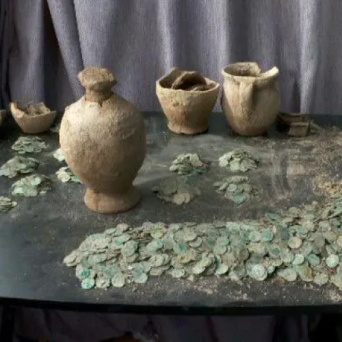 Patru ulcele cu monede otomane din secolele XVI-XVIII, găsite lângă Ștefănești, Argeș