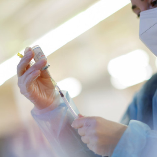 Asistentă din Gorj condamnată la 7 ani pentru vaccinări fictive în pandemie