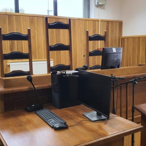 Profesor de drept din Brașov trimis în judecată pentru luare de mită