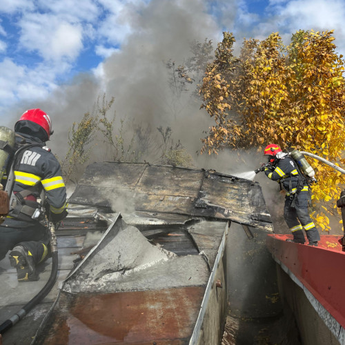 Incendiu la o locuință pe strada Bucovinei din Galați, intervenție în desfășurare