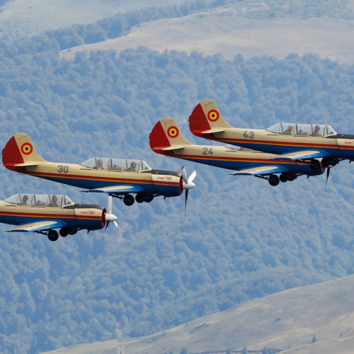 Incident aviatic la baza aeriană Boboc: doi militari au fost evaluați medical