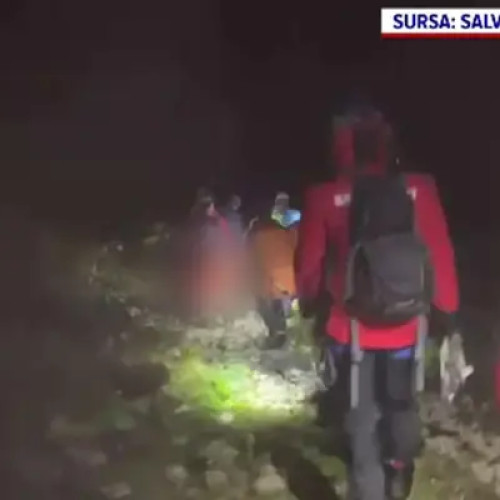 Tânără de 29 de ani moartă după o cădere în Piatra Craiului în condiții meteo nefavorabile