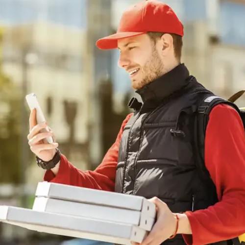 Delivery-ul a depășit restaurantele clasice în industria HoReCa din România