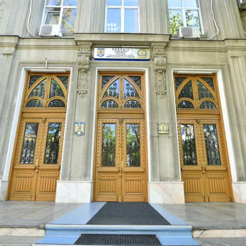 Fosta șefă a CNCIR, trimisă în judecată pentru mită în valoare de zece sejururi în străinătate