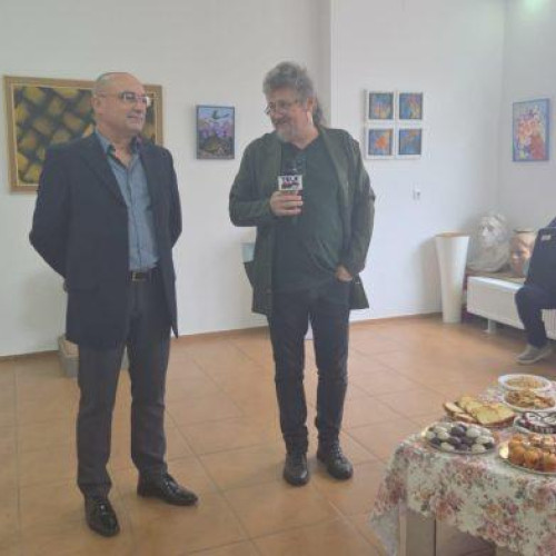 Expoziția „Memorii în culori” a artistului Cristian Bîrzoieș, vernisată la Botoșani